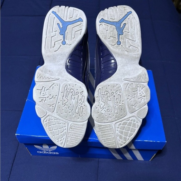 Jordan 9 Retro UNC 2019 Size 9.5 - Picture 5 of 6